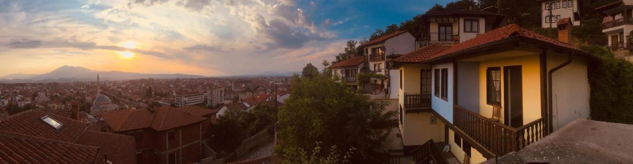 Oda Guesthouse Призрен Экстерьер фото